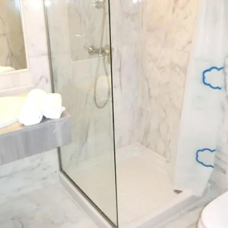 Elegant In Benahavís With Shared Pool, 100 M² Apartamento Estepona