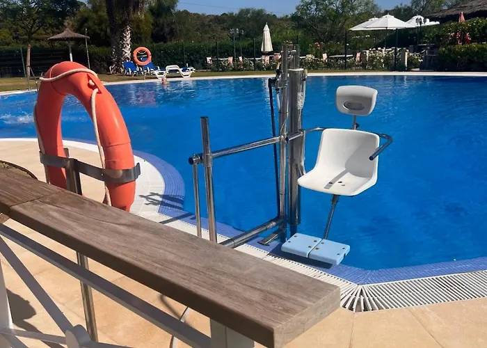 Elegant In Benahavis With Shared Pool, 100 M² Διαμέρισμα Εστεπόνα