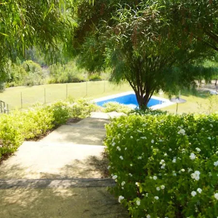 Διαμέρισμα Elegant In Benahavis With Shared Pool 100 M²