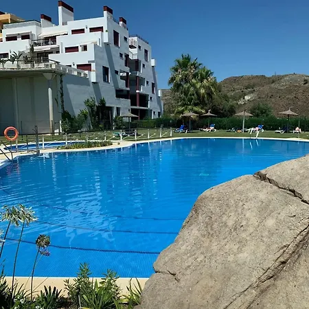 Διαμέρισμα Elegant In Benahavis With Shared Pool, 100 M² *