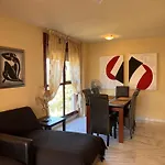 Apartment Elegant In Benahavis With Shared Pool, 100 M² *