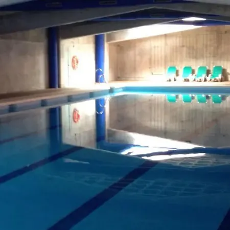 Elegant In Benahavis With Shared Pool, 100 M² *