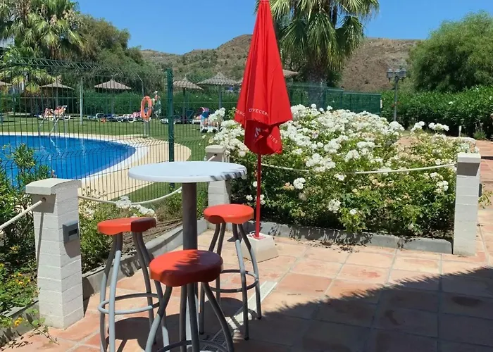 Elegant In Benahavis With Shared Pool, 100 M² Appartement